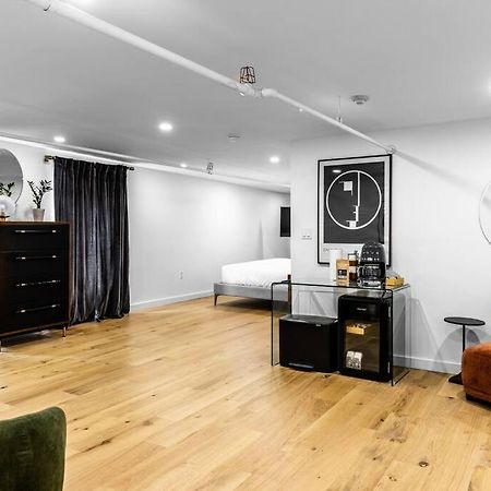 King Bed, The Phenix Historic Hotel, Spacious, Room # 406 Bangor Extérieur photo